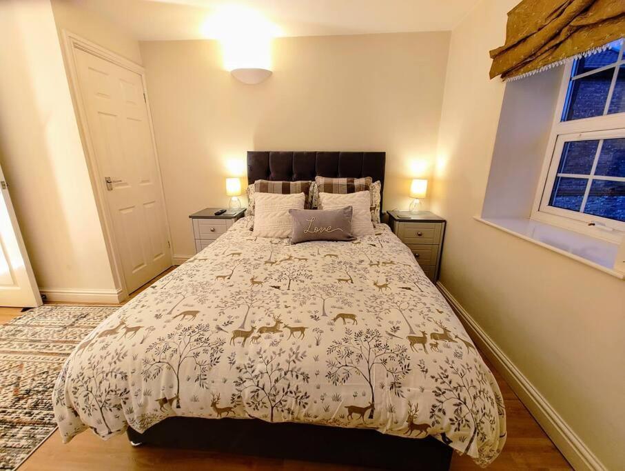 Cosy Central Modern Apartment Nantwich Buitenkant foto