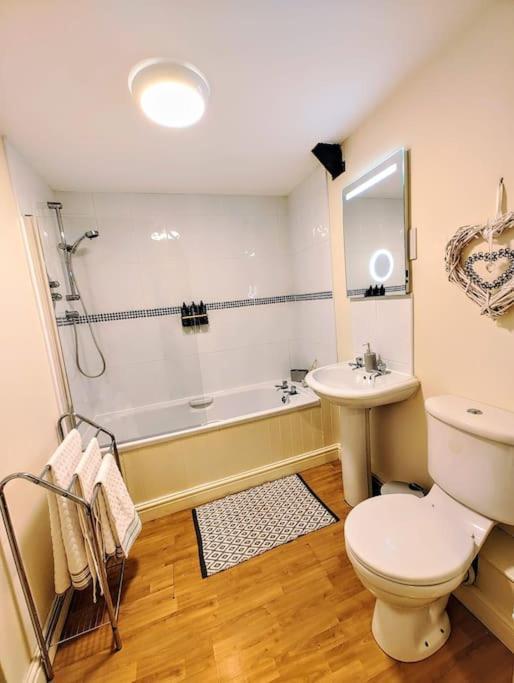 Cosy Central Modern Apartment Nantwich Buitenkant foto