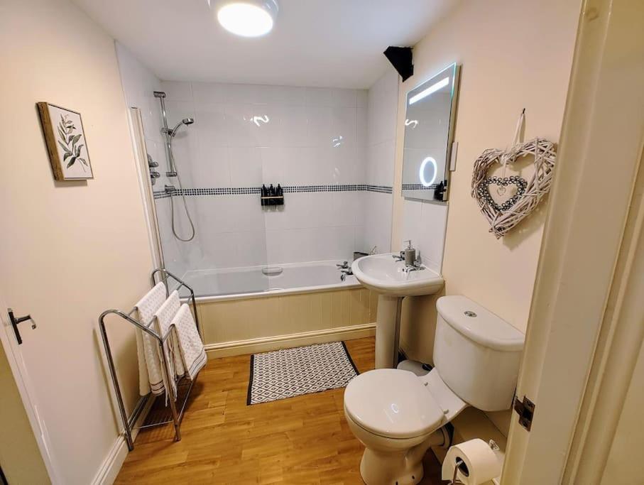 Cosy Central Modern Apartment Nantwich Buitenkant foto